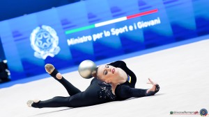 aa q karika polina ukr sfe02916 copia simone ferraro ph